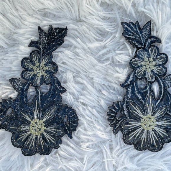 Black Patches Embroidery Iron On Flower Patches Set of 2 Patches Clothes Craft - Picture 3 of 7